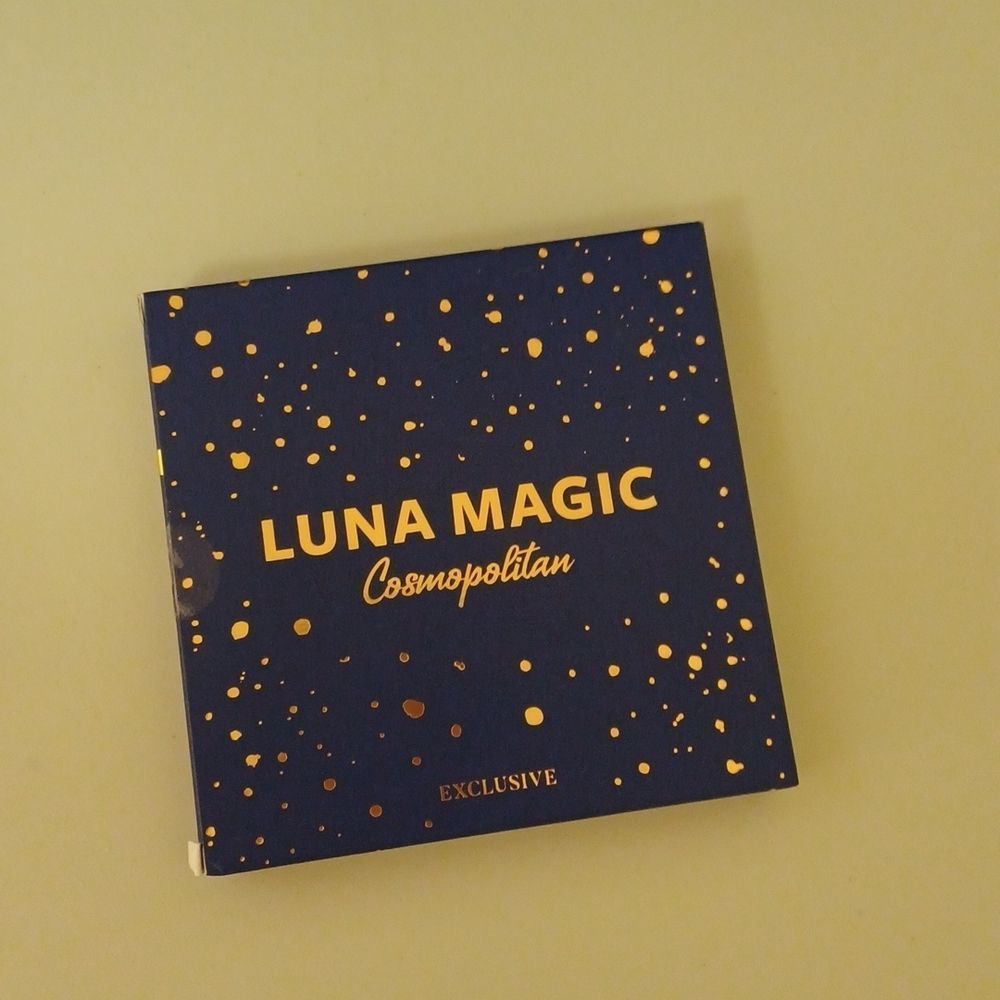 Luna Magic eyeshadow palette